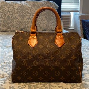 Authentic Louis Vuitton Speedy 25